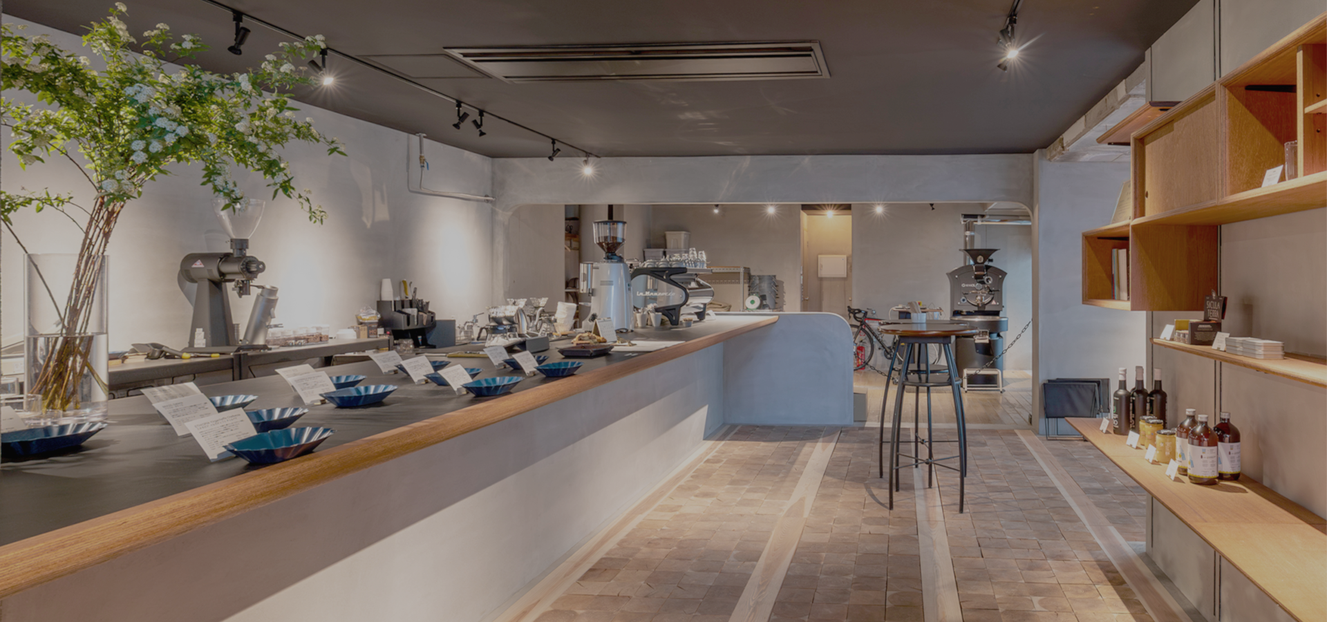 メインビジュアル03